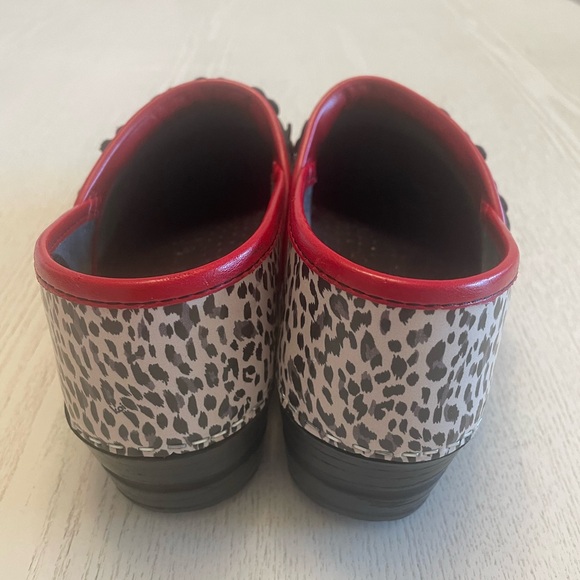Koi by Sanita Professional Poppy Leopard Clogs Sz 38 - Picture 4 of 8